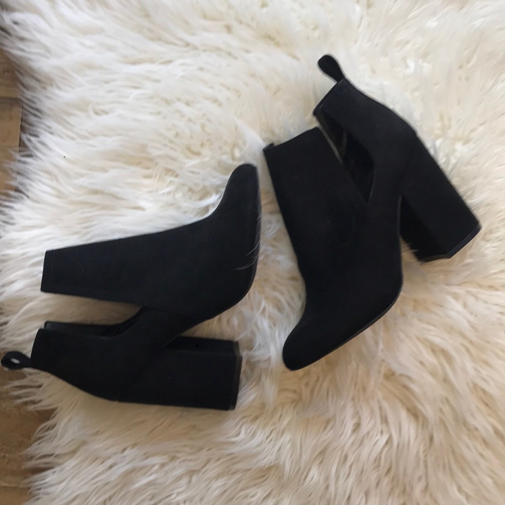 NWOB STEVE MADDEN BOOTIES